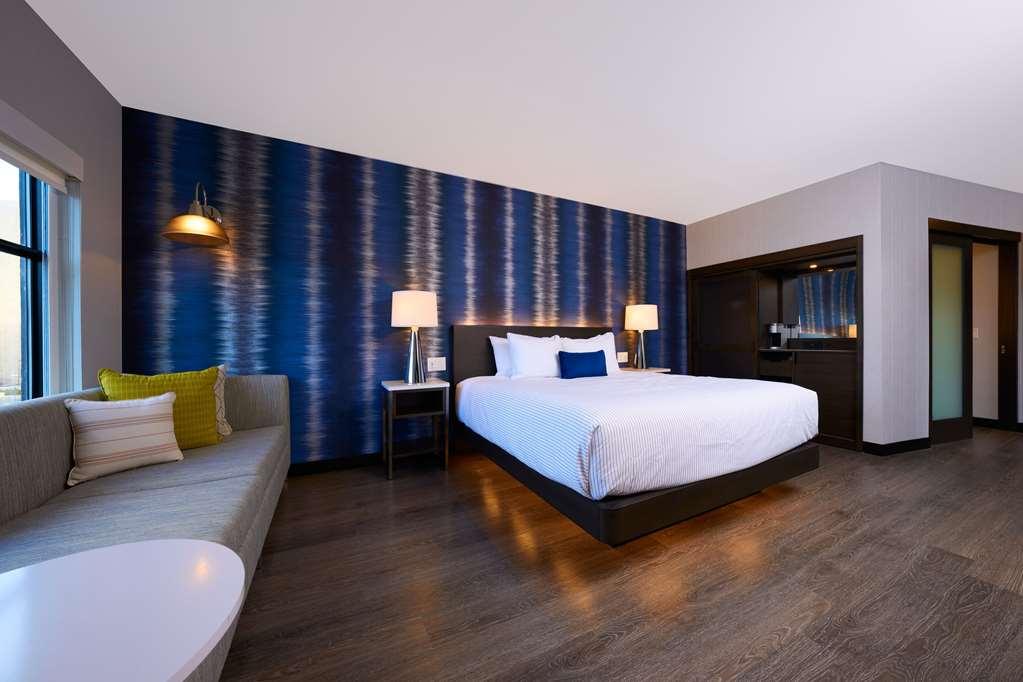 Hotel Cambria Downtown