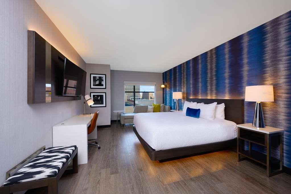 Hotel Cambria Downtown