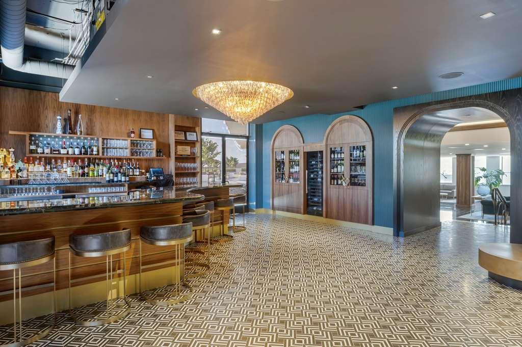 Cambria Downtown Hotel *