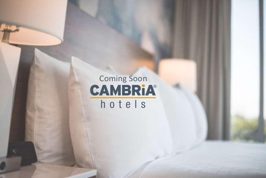 Cambria Downtown * Detroit